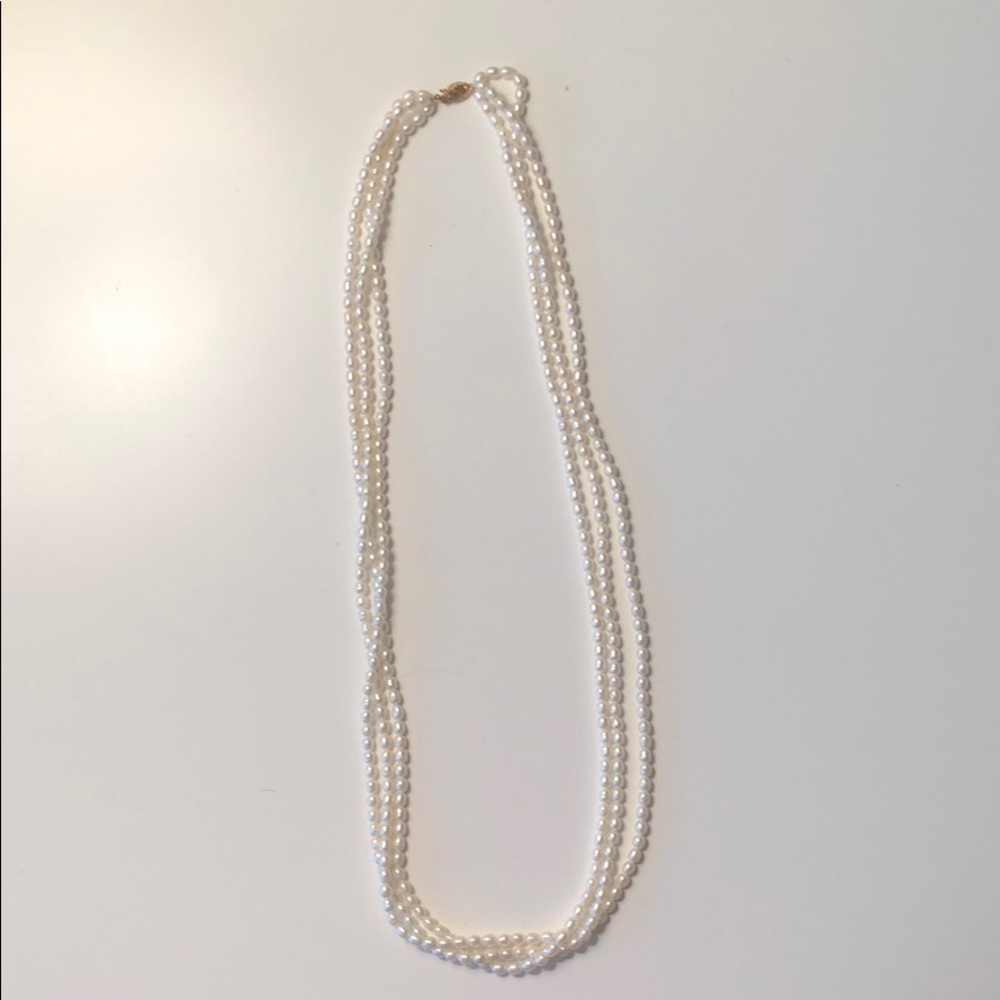 Pearl three-string necklace